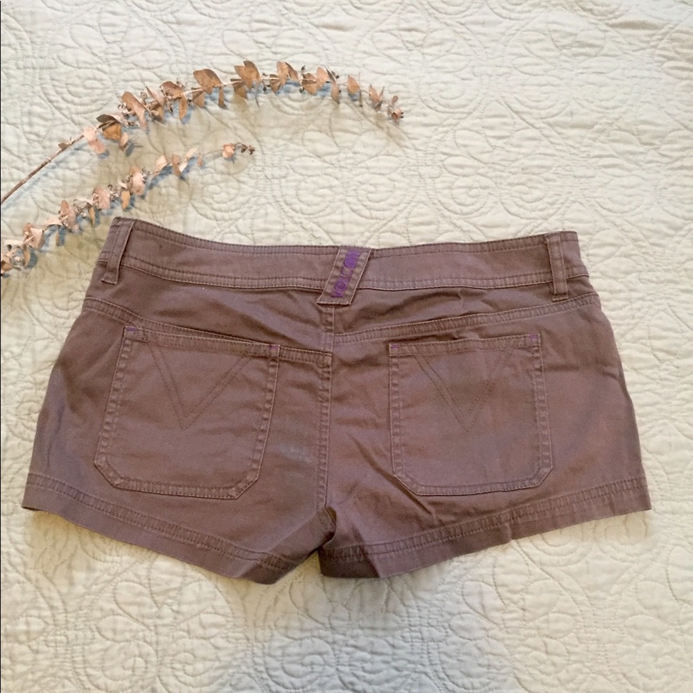 Volcom Shorts - Picture 3 of 6